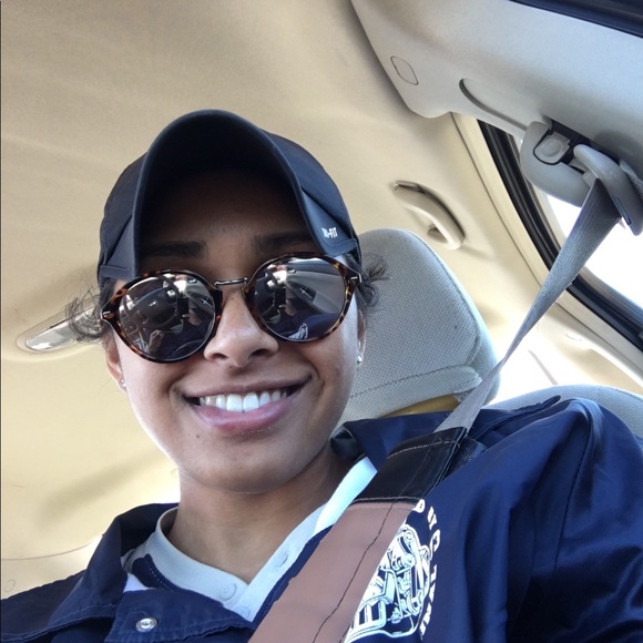 Meet your Posher - Picture 5 of 5